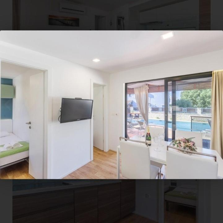 Tomica Apartments With Pool Biograd Na Moru Extérieur photo
