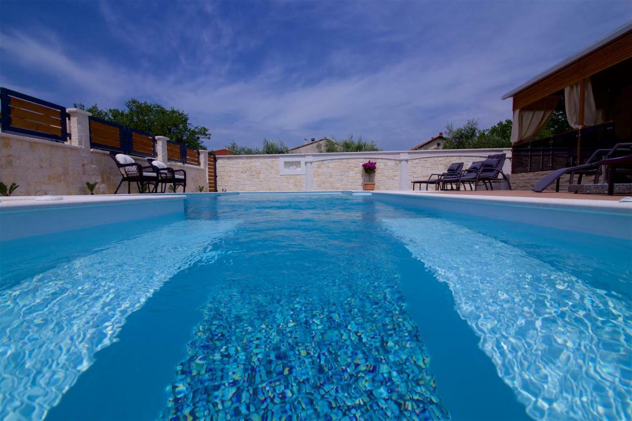 Tomica Apartments With Pool Biograd Na Moru Extérieur photo